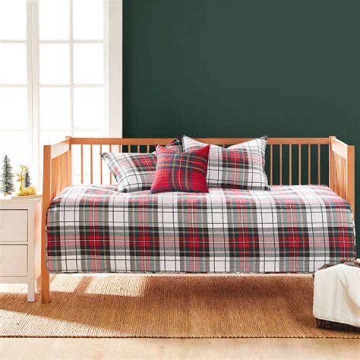 What is a day bed cover?